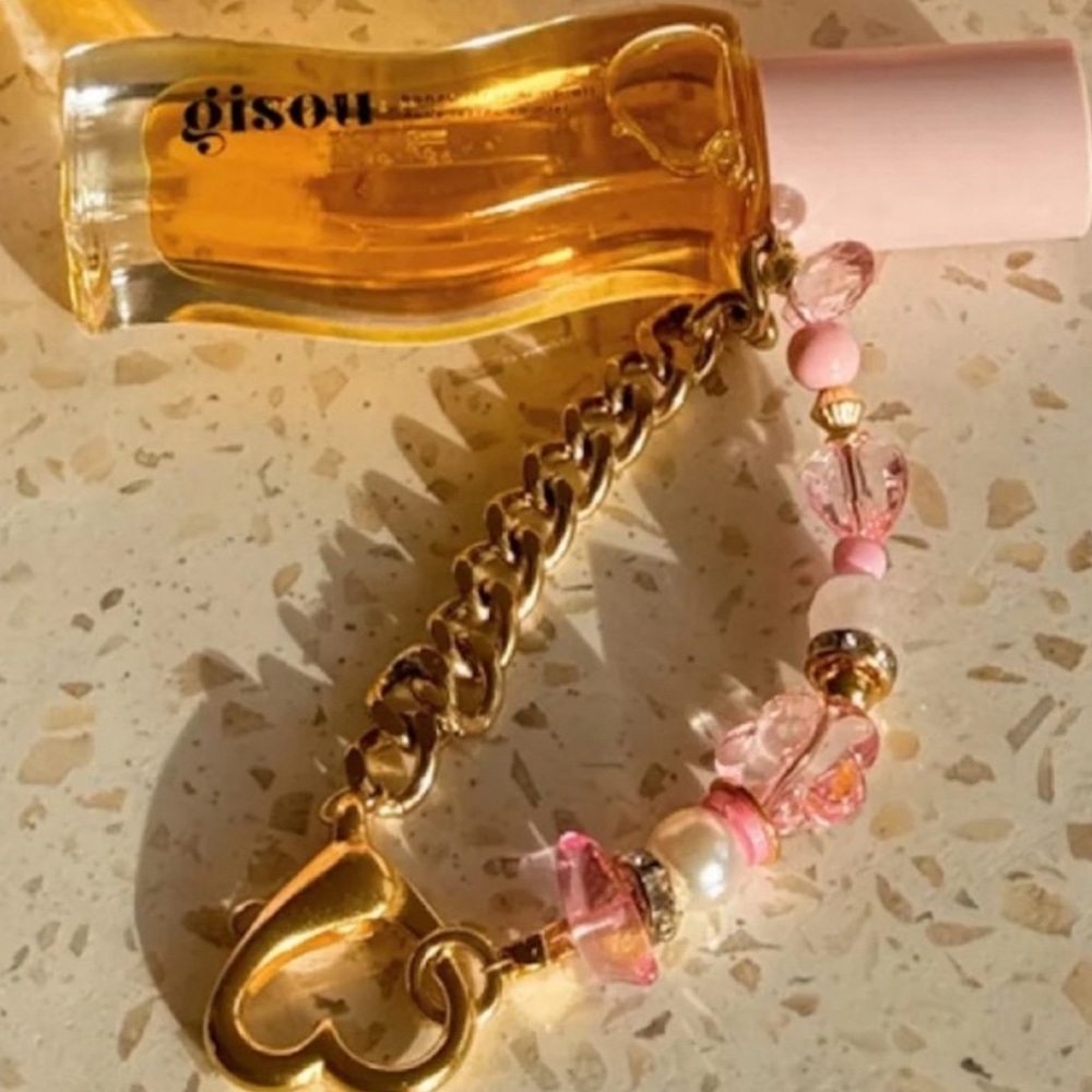 Gisou Charm